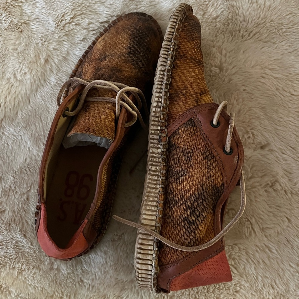 A.S.98 Brand New Women’s Leather Scotty lace up Loafers size 41 brown orange